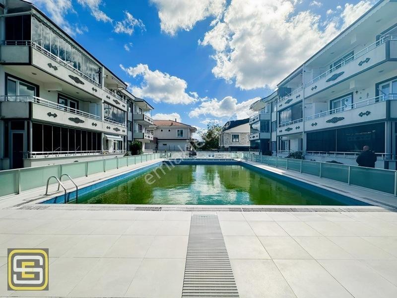 Kocaalide Denize Çok Yakın Havuzlu Sitede Havuz Cephe Yazlık — fotoğraf 8