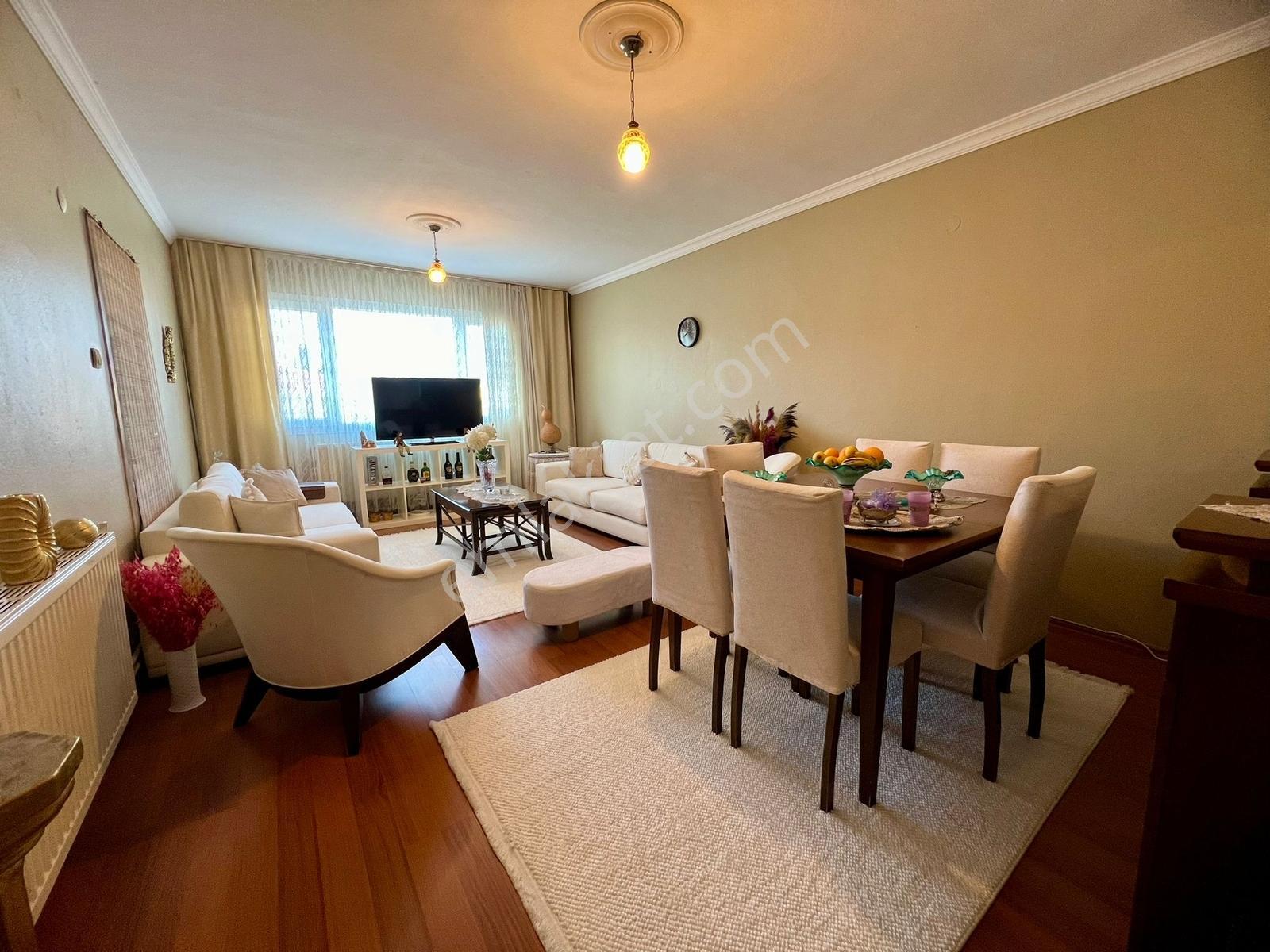 Bostanlı Merkez De 2 +1 Satılık Daire — fotoğraf 6