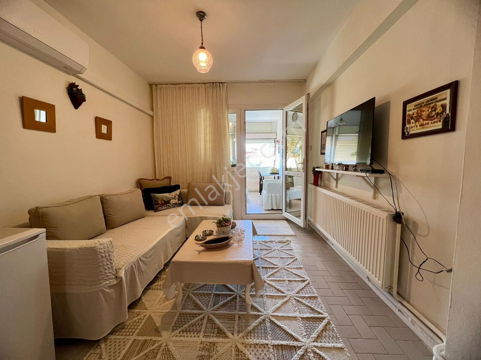 Bostanlı Merkez De 2 +1 Satılık Daire — fotoğraf 12