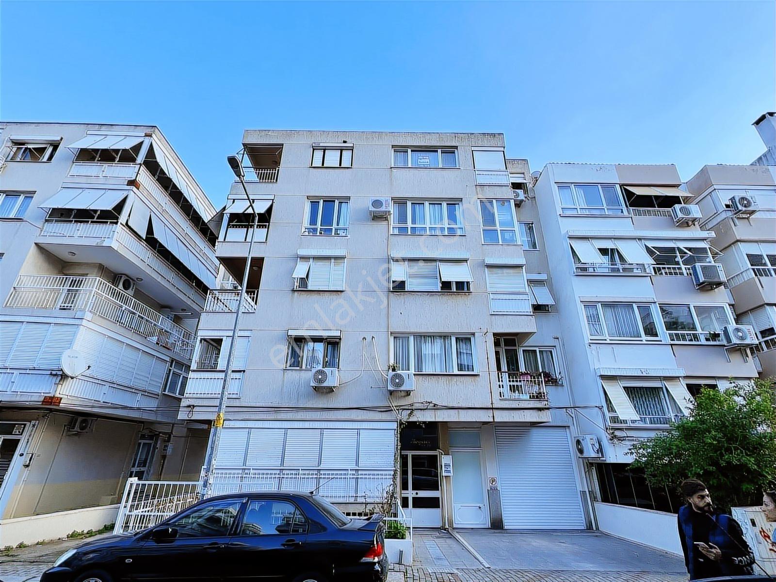 Bostanlı Merkez De 2 +1 Satılık Daire — fotoğraf 25