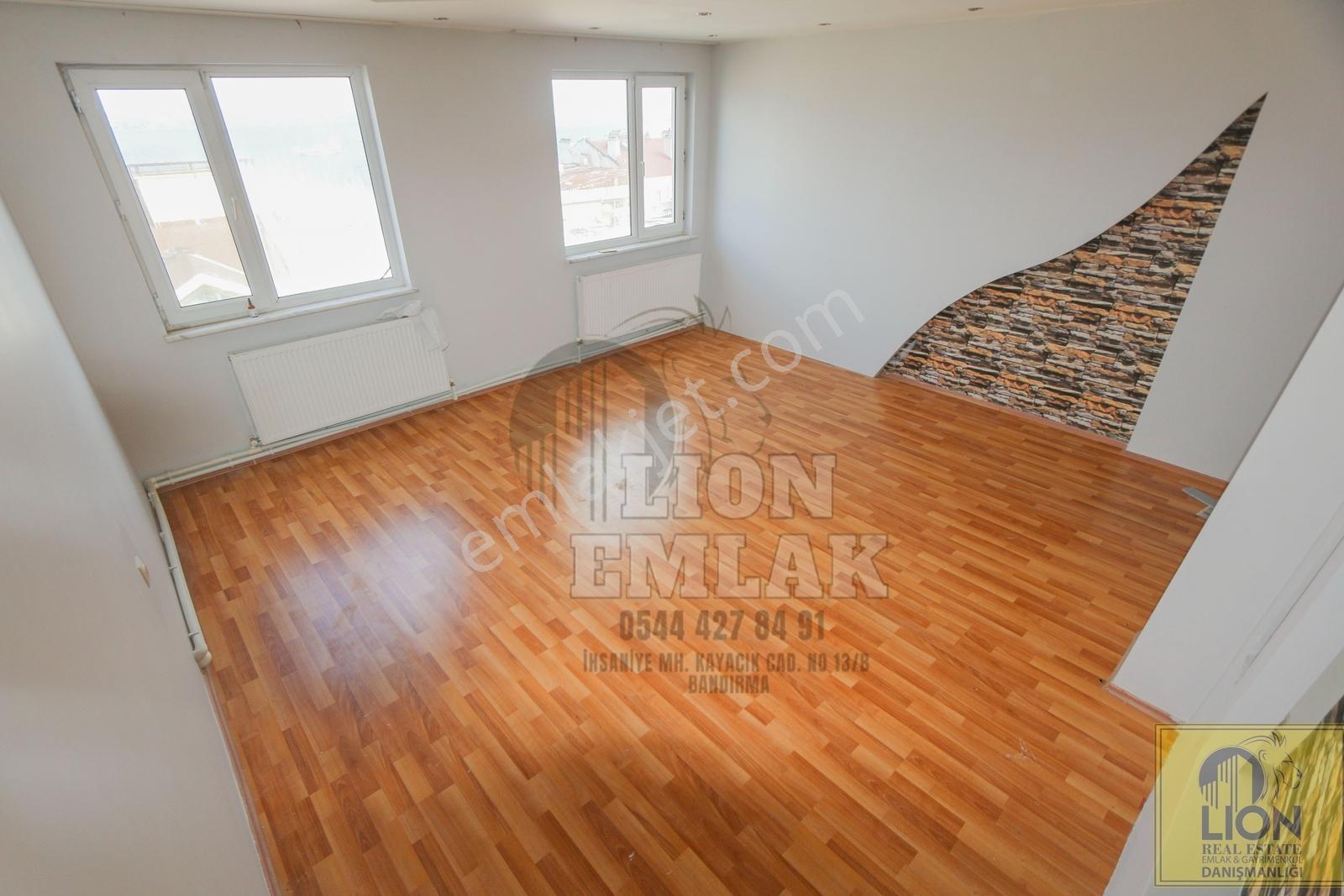 Lıon'dan Hacı Yusuf'ta Deniz Manzaralı Satılık 4+1 Daire — fotoğraf 3