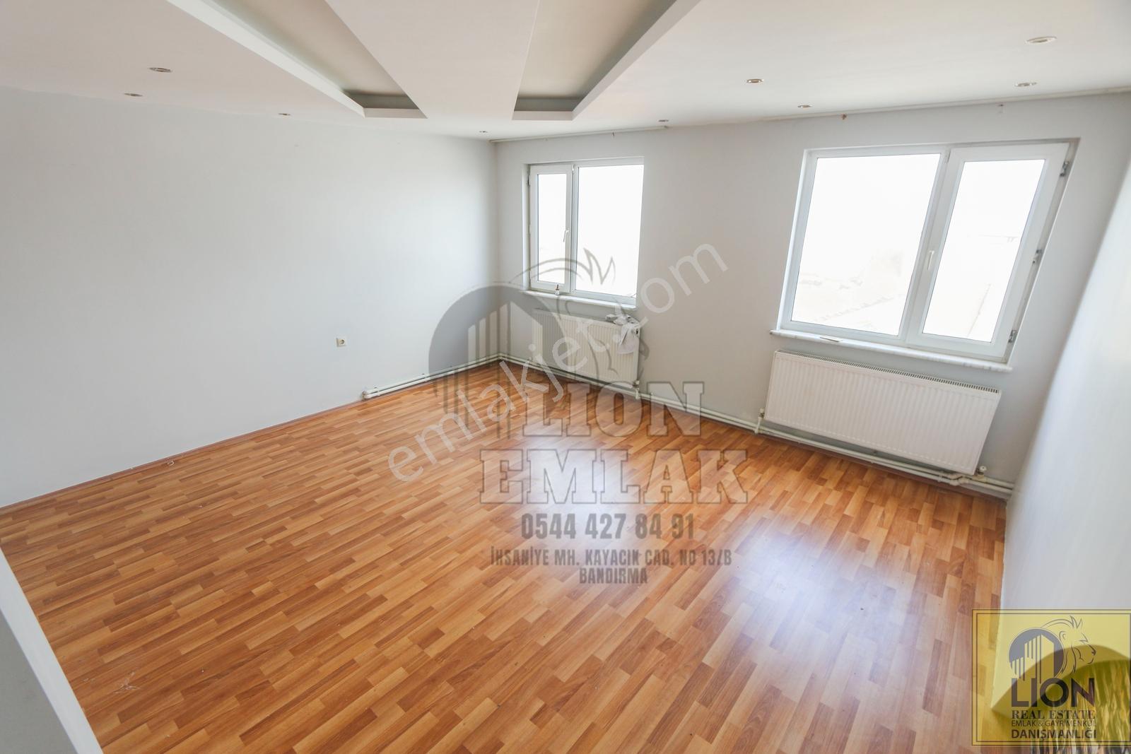 Lıon'dan Hacı Yusuf'ta Deniz Manzaralı Satılık 4+1 Daire — fotoğraf 5