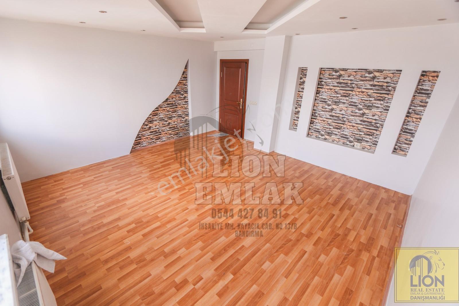 Lıon'dan Hacı Yusuf'ta Deniz Manzaralı Satılık 4+1 Daire — fotoğraf 6