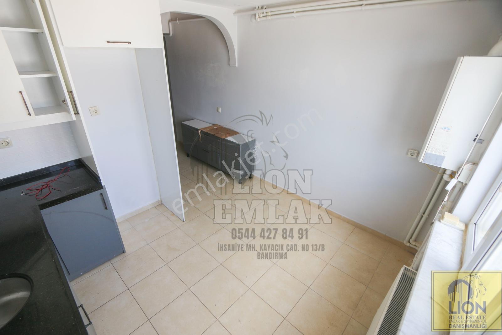 Lıon'dan Hacı Yusuf'ta Deniz Manzaralı Satılık 4+1 Daire — fotoğraf 11