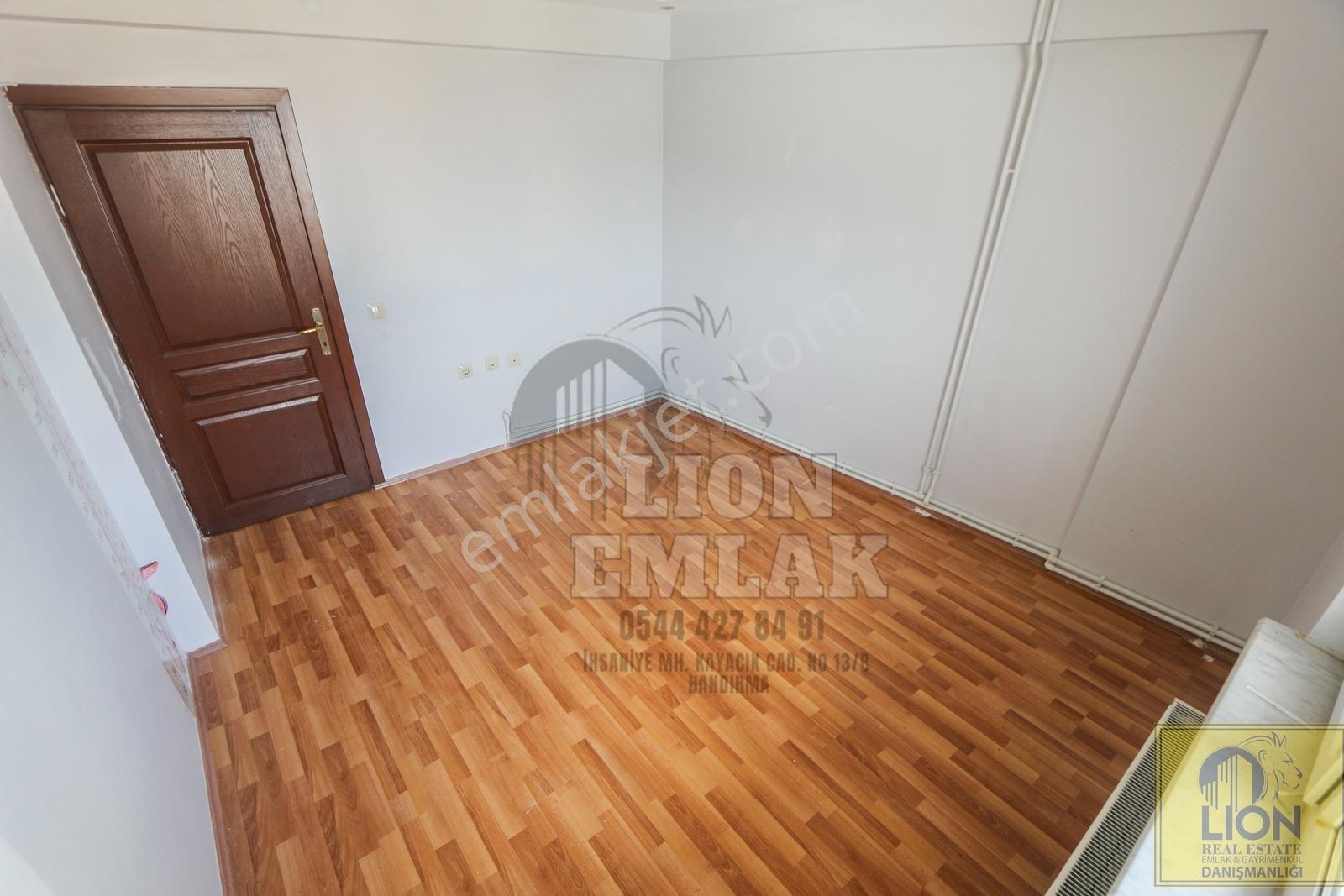 Lıon'dan Hacı Yusuf'ta Deniz Manzaralı Satılık 4+1 Daire — fotoğraf 16