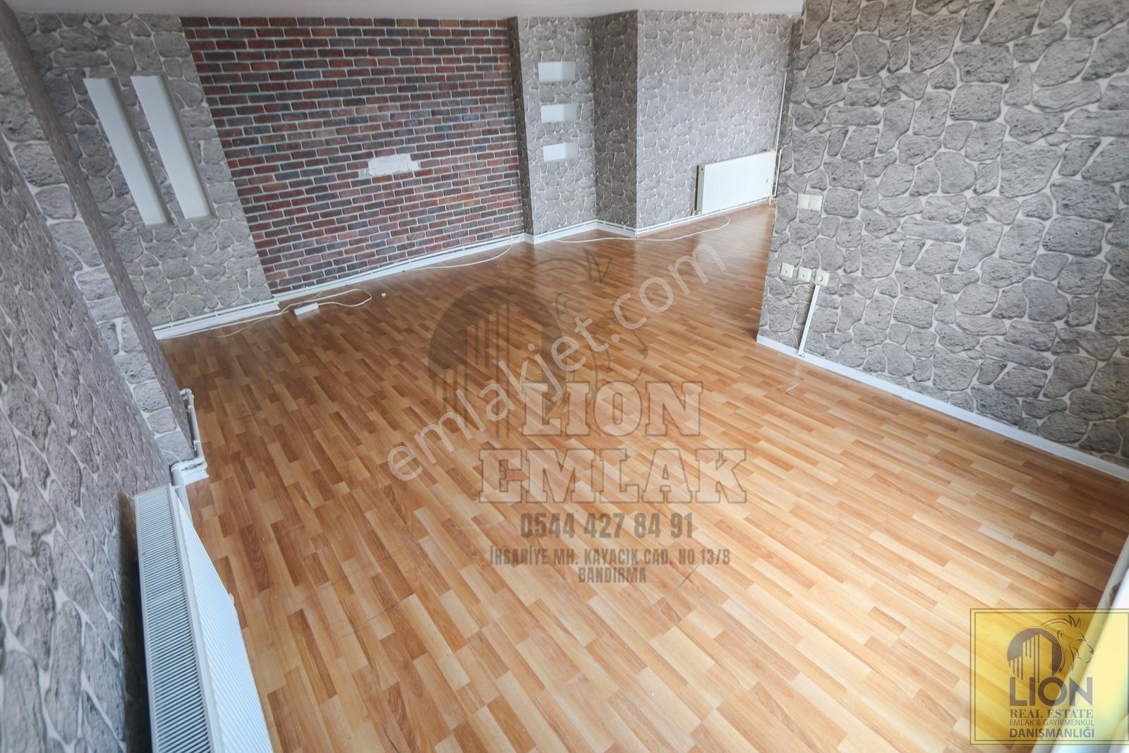 Lıon'dan Hacı Yusuf'ta Deniz Manzaralı Satılık 4+1 Daire — fotoğraf 23