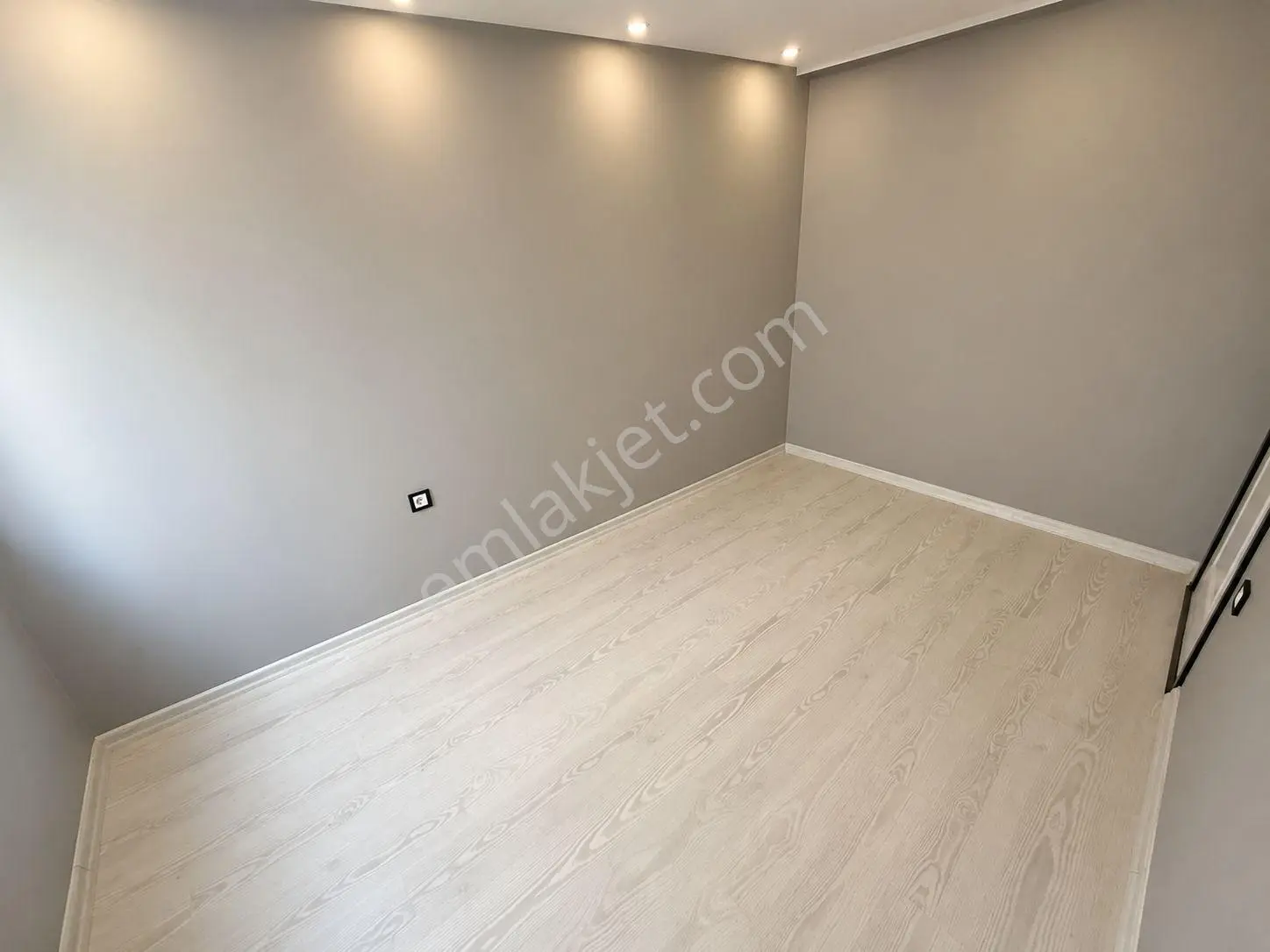 Yüksel'den Kadıköy'de Yerden Isıtma Kapalı Otoparklı 1+1 Daire — fotoğraf 18