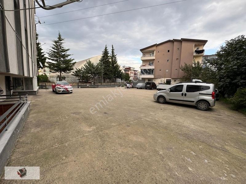 Umut Emlak'tan Şirinevler De Satılık 2+1 Daire — fotoğraf 3