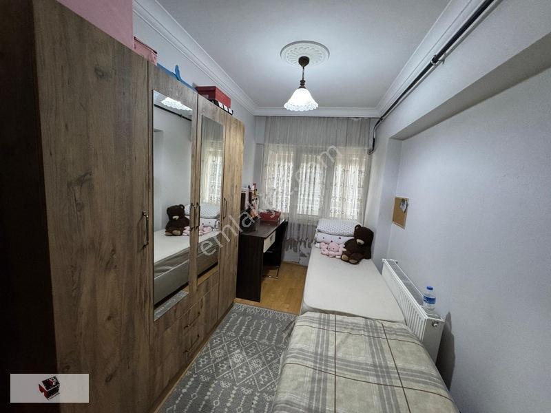 Umut Emlak'tan Şirinevler De Satılık 2+1 Daire — fotoğraf 16