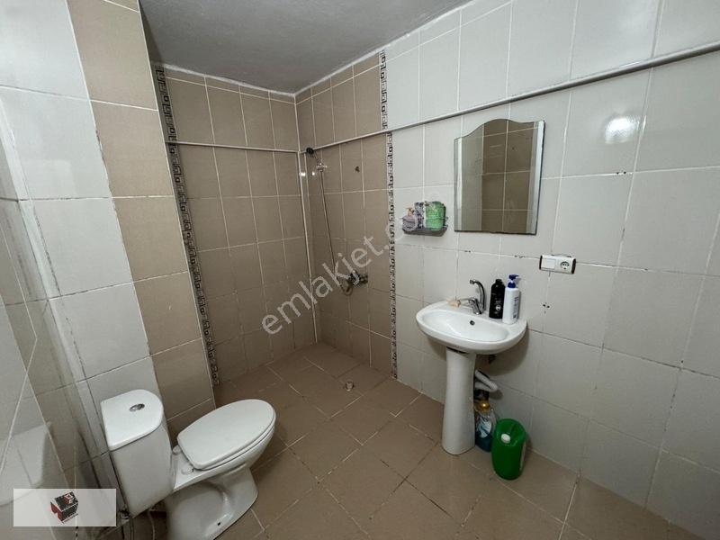 Umut Emlak'tan Şirinevler De Satılık 2+1 Daire — fotoğraf 18