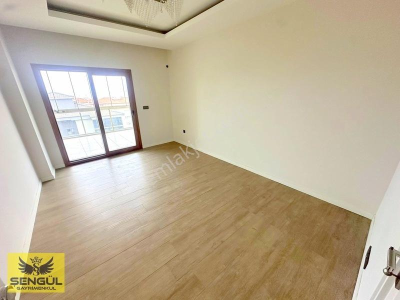 Şengül Gyo'dan Gül Meydanı Siteiçi Havuzu Satılık Mükemmel Daire — fotoğraf 33