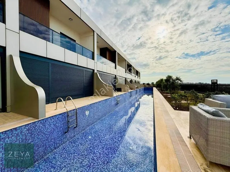 Altıntaşta Qualista Manzarada Satılık Villa — fotoğraf 2