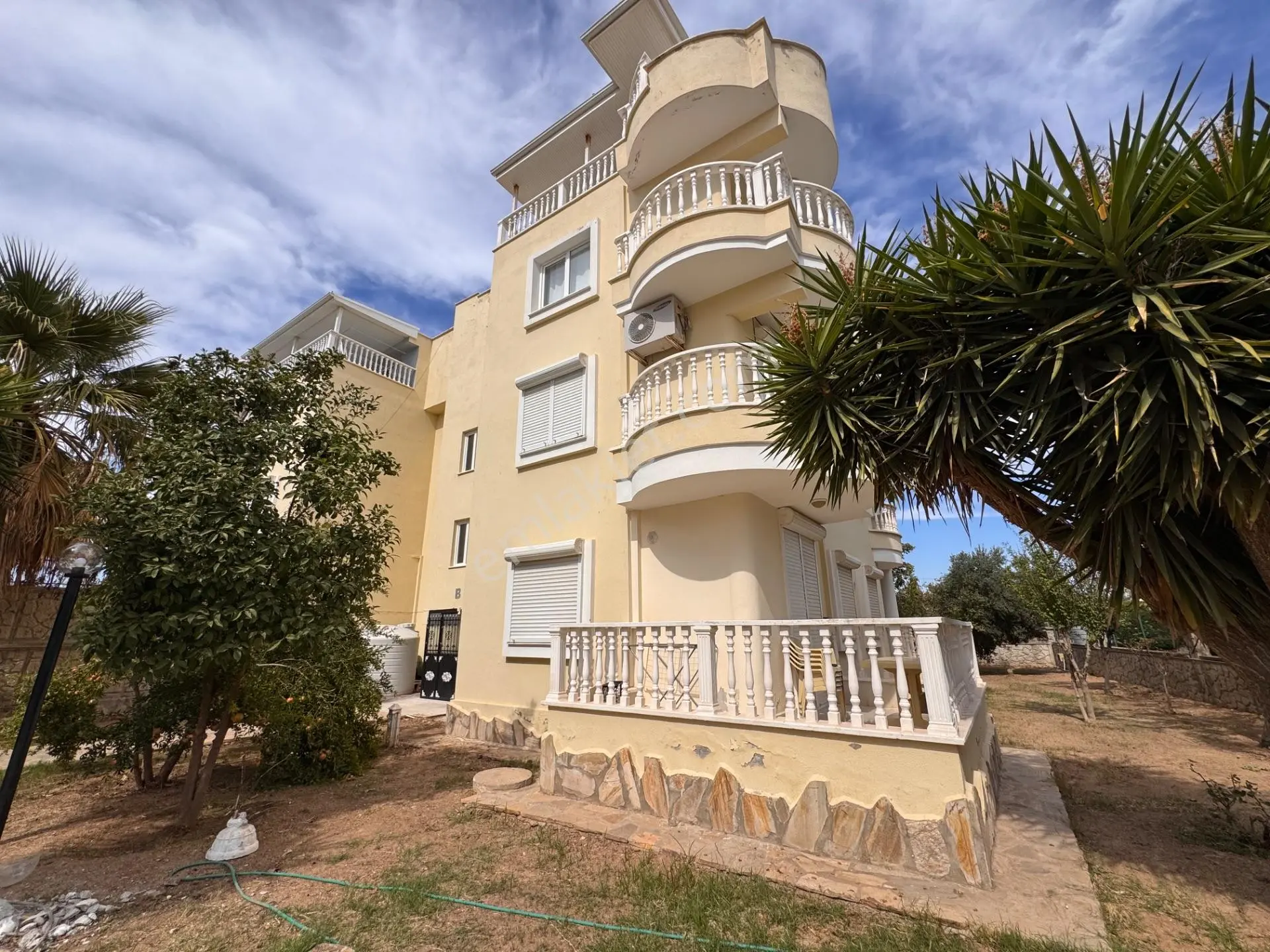 Didim Çamlıkta Denize Yakın Full Eşyalı Geniş Teraslı Satılık Dubleks Daire — fotoğraf 3