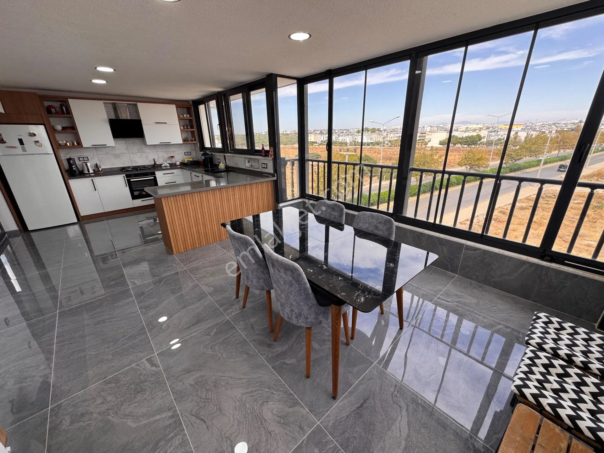 Didim Çamlıkta Denize Yakın Full Eşyalı Geniş Teraslı Satılık Dubleks Daire — fotoğraf 28