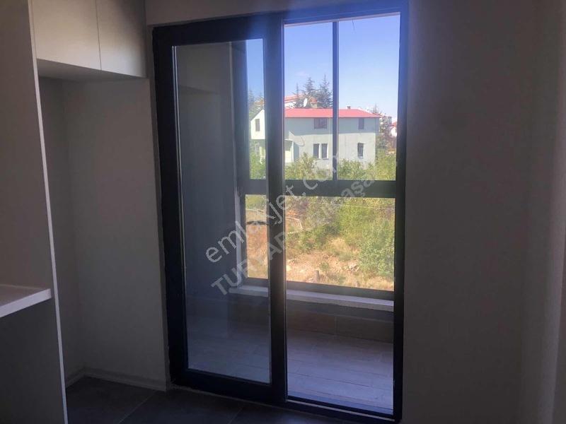 Güvenlikli Site, Şerefiyesi Yüksek, Bağımsız Mutfak Satılık 2+1 — fotoğraf 4