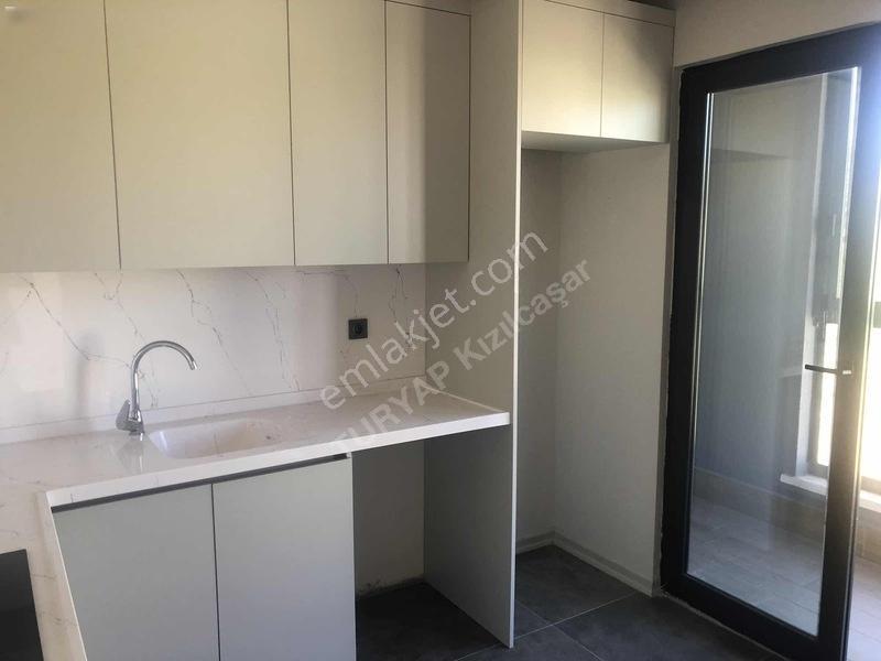 Güvenlikli Site, Şerefiyesi Yüksek, Bağımsız Mutfak Satılık 2+1 — fotoğraf 7