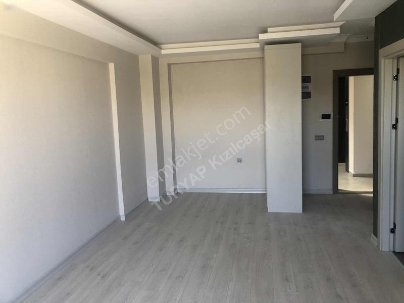 Güvenlikli Site, Şerefiyesi Yüksek, Bağımsız Mutfak Satılık 2+1 — fotoğraf 19