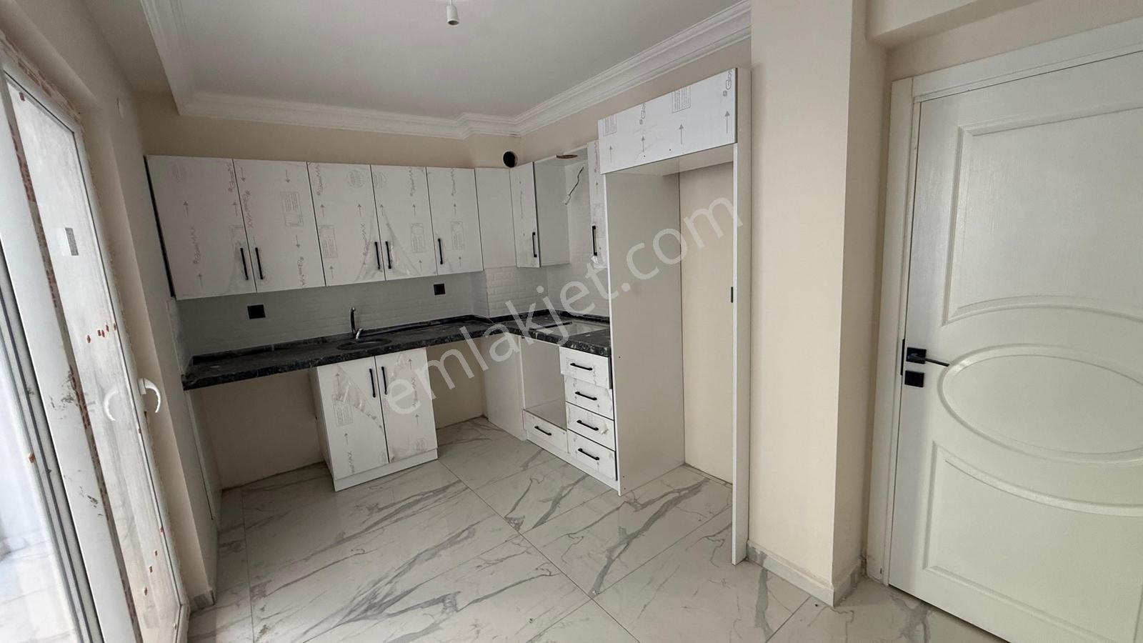 Bölgenin En Uygunu Mutfak Salon Ayrı 2+1 Sıfır Daire — fotoğraf 2