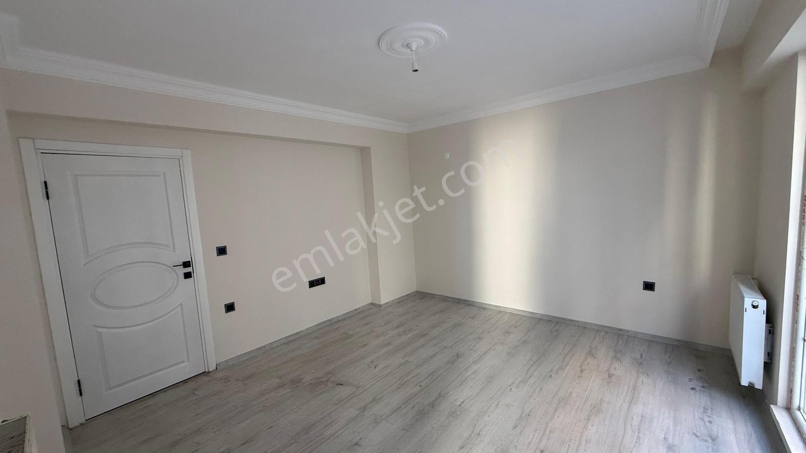 Bölgenin En Uygunu Mutfak Salon Ayrı 2+1 Sıfır Daire — fotoğraf 30