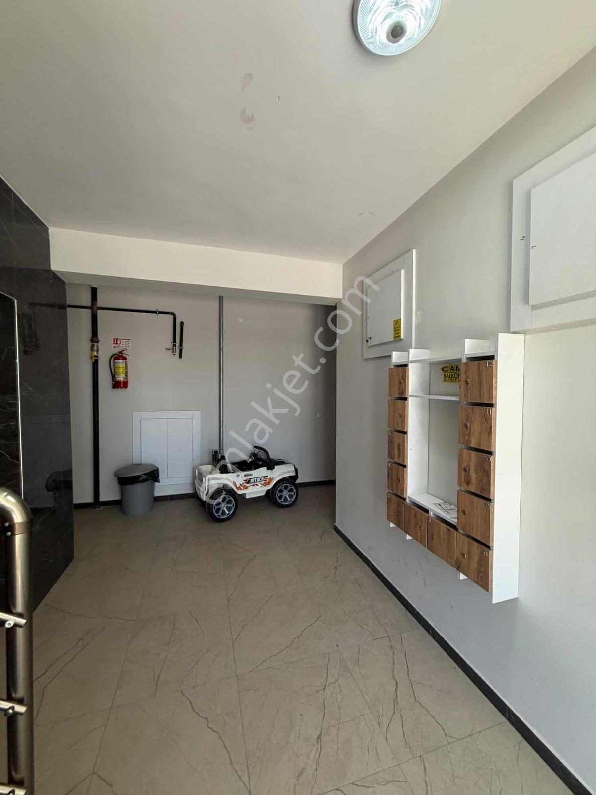 Cengizler'den Selim Sultan'da Satılık Yüksek Giriş 4+1 Daire — fotoğraf 8
