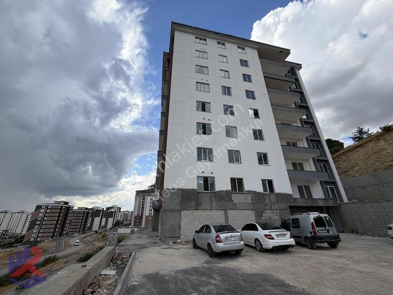 Reos Gayrimenkul'Den K.Çevre Yolunda Sıfır Geniş Satılık 2+1