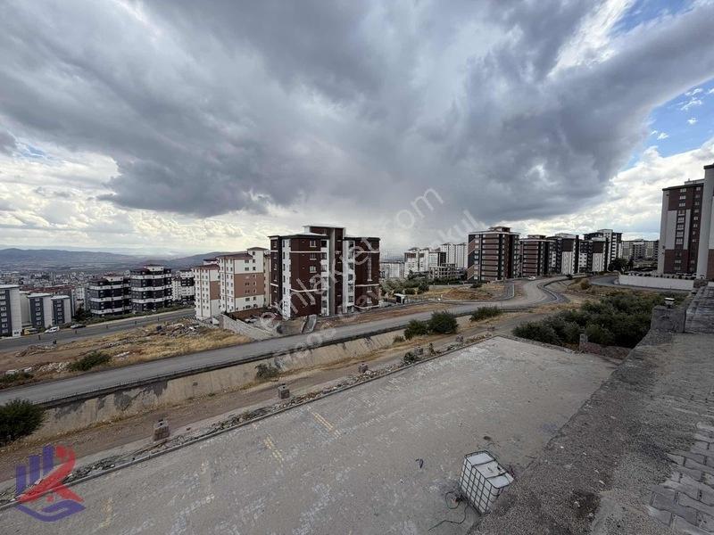 Reos Gayrimenkul'den K.çevre Yolunda Sıfır Geniş Satılık 2+1 — fotoğraf 21