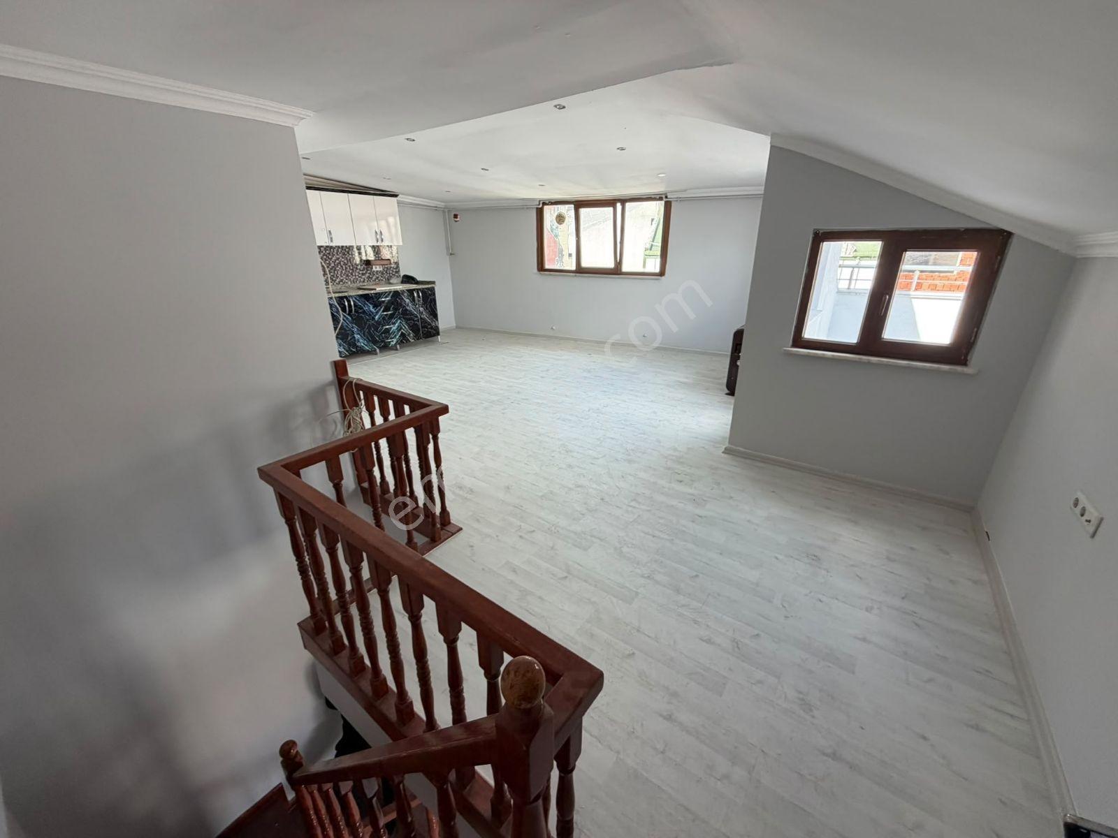 Arnavutköy Merkezde Metronun Dibinde 4+1 Dubleks — fotoğraf 9