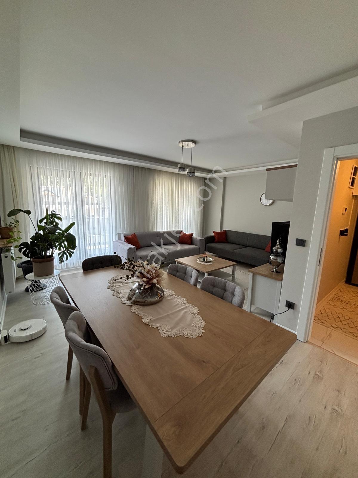 Halitpaşada Demircan Sitesinde Satılık 3+1 Daire — fotoğraf 2