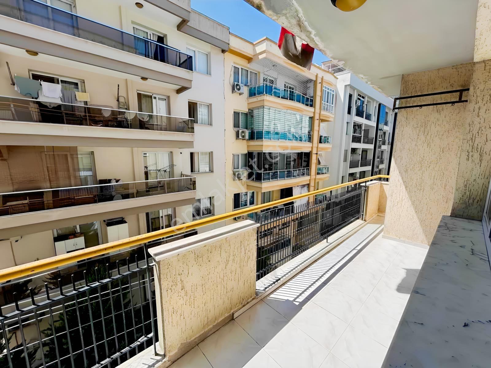 Karşıyaka Demirköprü Alt Geçit Yakını Satılık 3+1 Boş Daire — fotoğraf 3