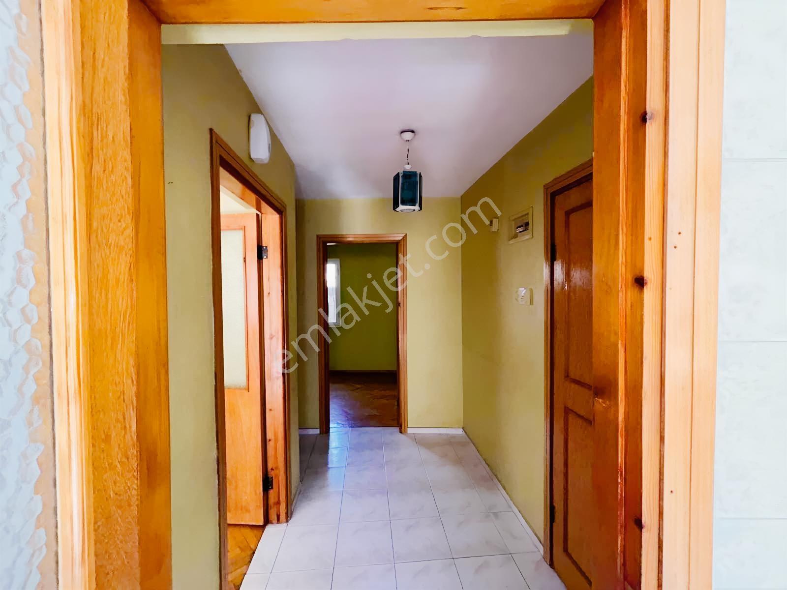 Karşıyaka Demirköprü Alt Geçit Yakını Satılık 3+1 Boş Daire — fotoğraf 18