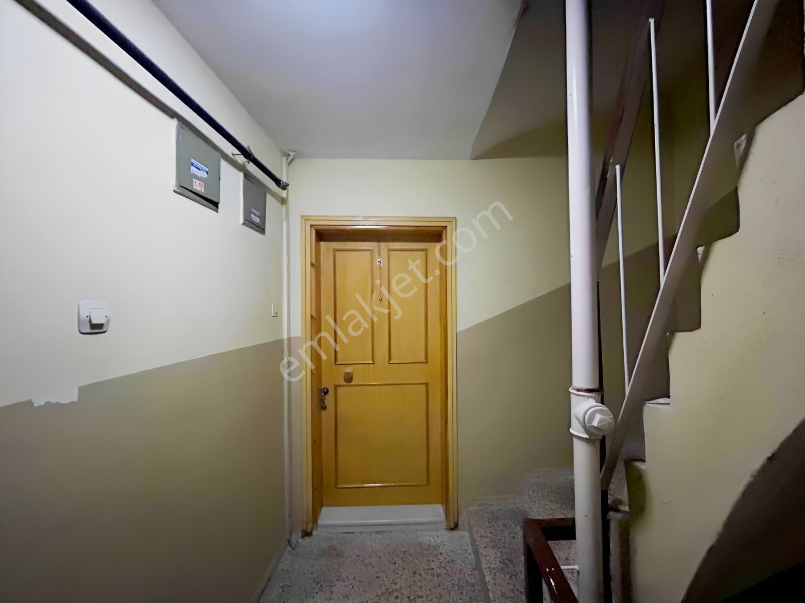 Karşıyaka Demirköprü Alt Geçit Yakını Satılık 3+1 Boş Daire — fotoğraf 24