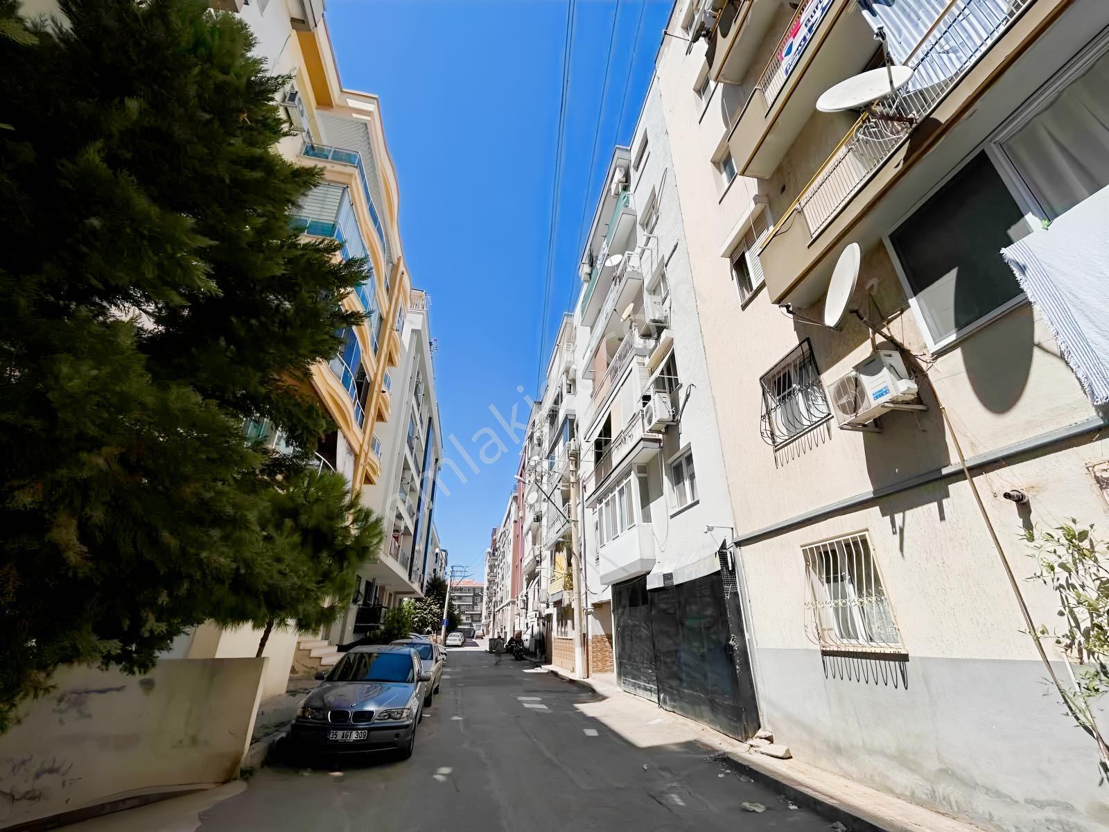 Karşıyaka Demirköprü Alt Geçit Yakını Satılık 3+1 Boş Daire — fotoğraf 27