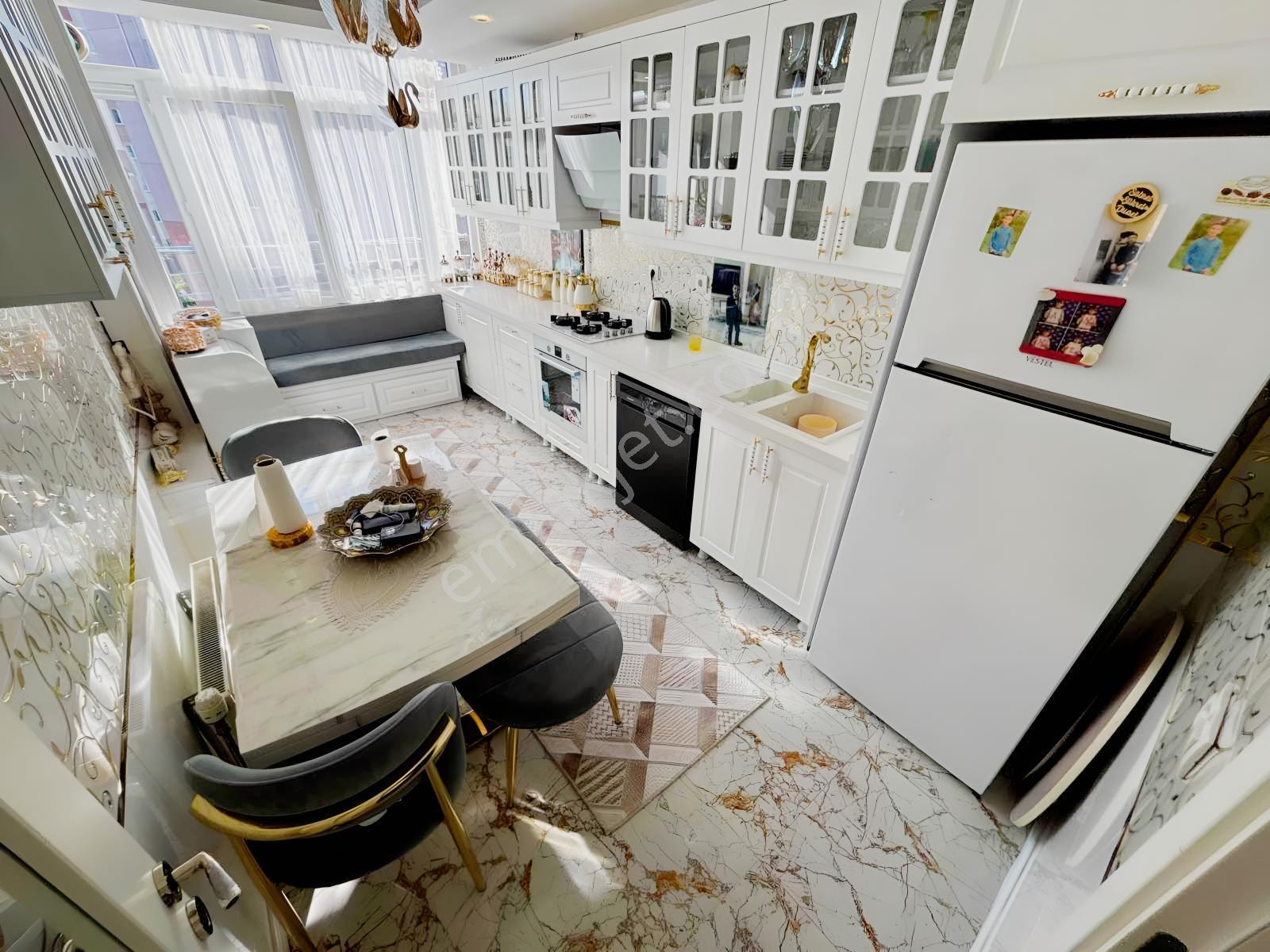 Gültepe Mahallesi 3+1 Full Yapılı Acil Satılık Daire — fotoğraf 2