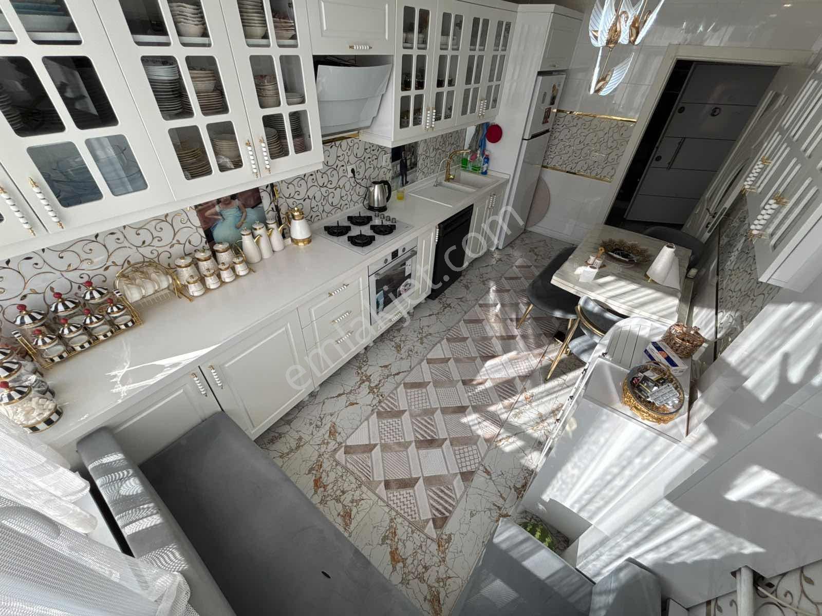 Gültepe Mahallesi 3+1 Full Yapılı Acil Satılık Daire — fotoğraf 4