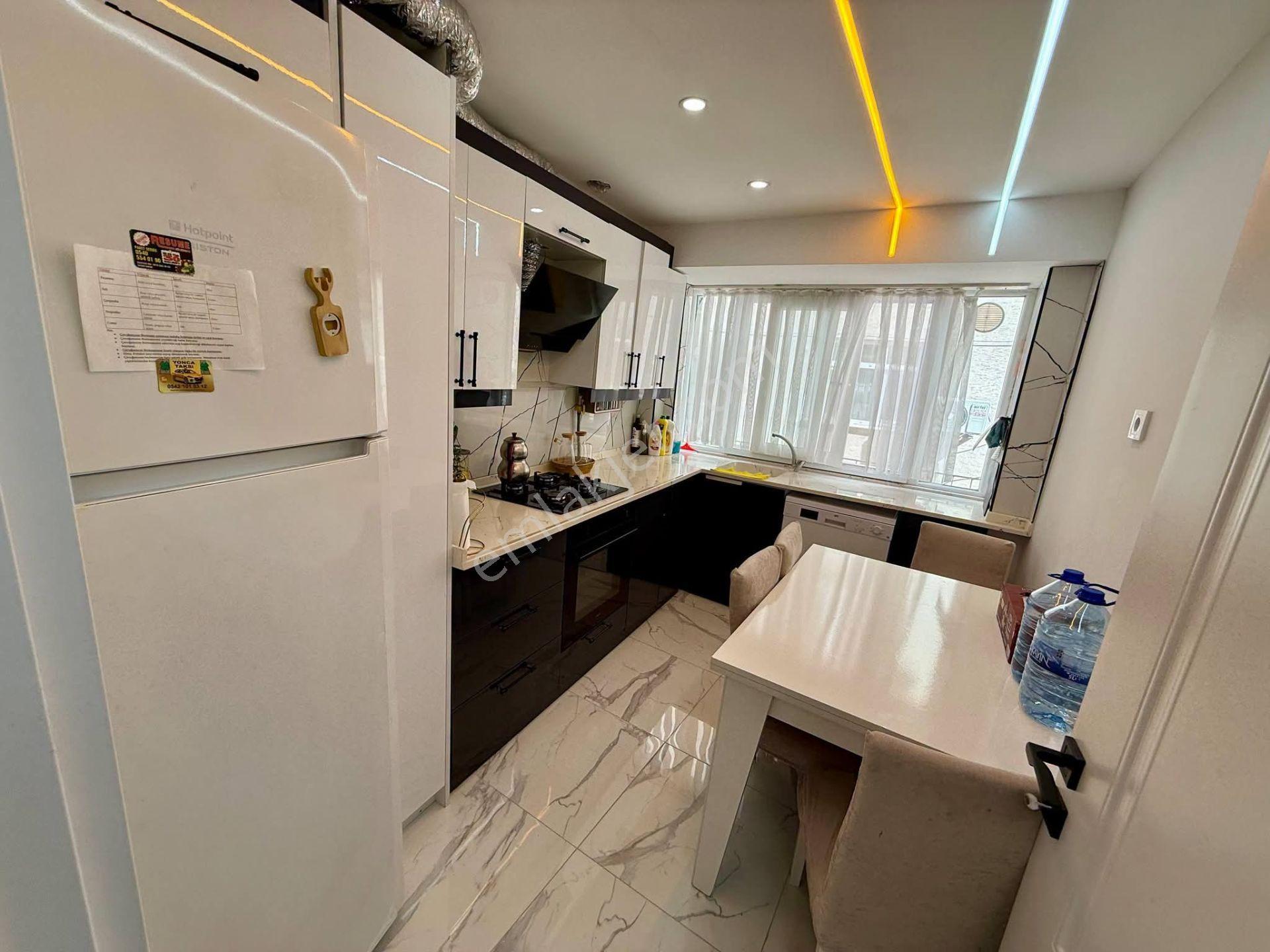 Samsun İlkadım Yenidoğan Mahallesi'nde İçi Yapılı 1.kat 2+1 Satılık Daire — fotoğraf 4