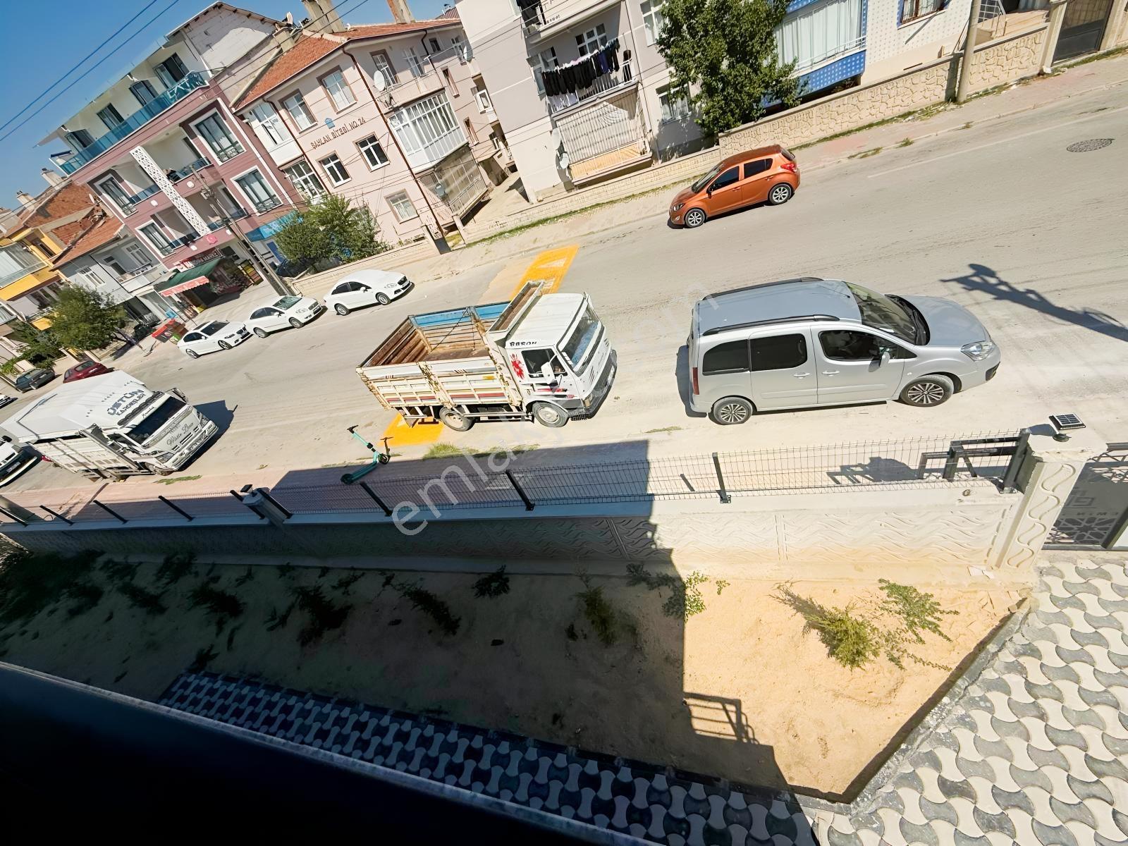 Tramvaya Yakın Dumlupınarda 2+1 Geniş Satılık Daire — fotoğraf 18