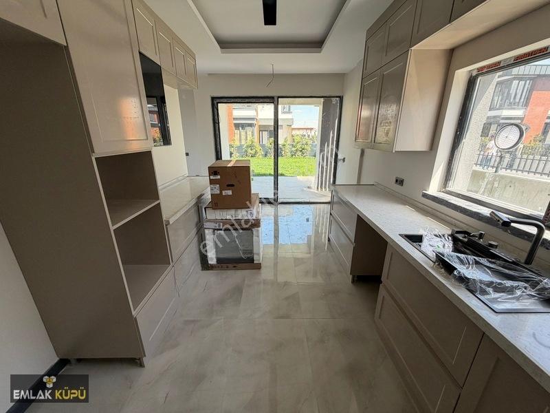 Bağlıca Mahallesi Satılık 5+1 Site İçinde Geniş Bahçeli Villa — fotoğraf 4