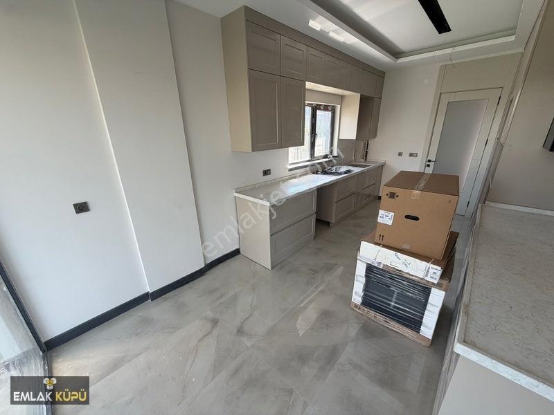 Bağlıca Mahallesi Satılık 5+1 Site İçinde Geniş Bahçeli Villa — fotoğraf 5