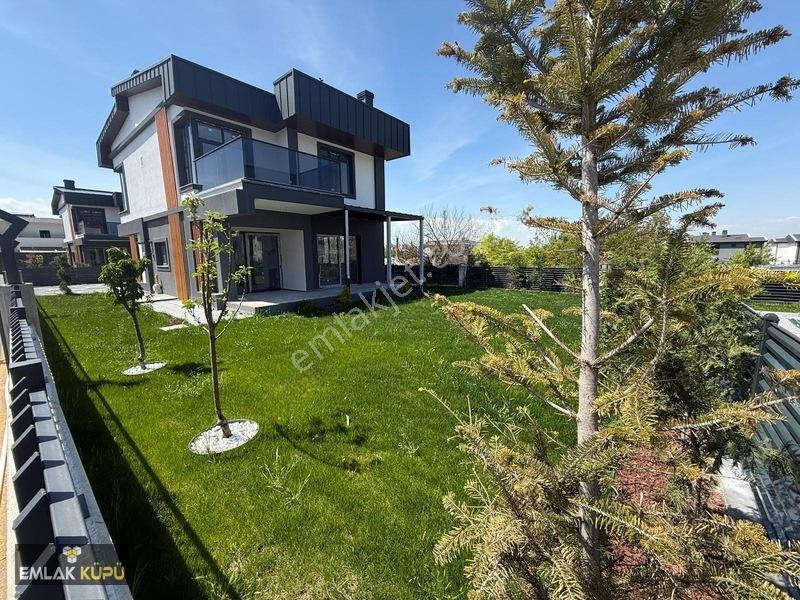 Bağlıca Mahallesi Satılık 5+1 Site İçinde Geniş Bahçeli Villa — fotoğraf 32