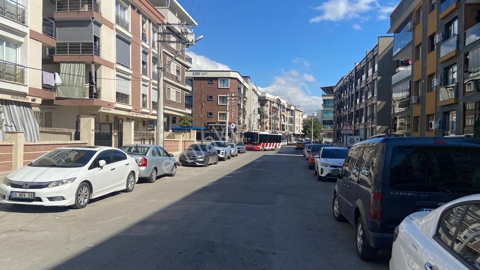 Buca Kuruçeşme Mahallesinde 2+0 Satılık Daire — fotoğraf 21