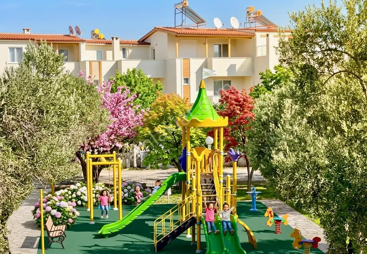 ꧁ay Emlaktan꧂avcılar Fener'de Denize 200 Metre Satılık 2+1 Otoparklı Özel Bahçeli Lüks Daire — fotoğraf 2