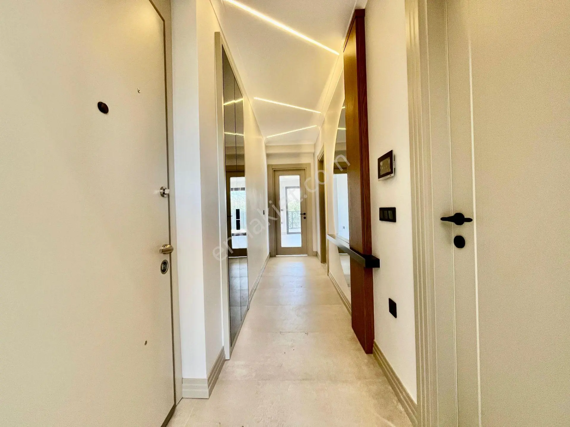 ꧁ay Emlaktan꧂avcılar Fener'de Denize 200 Metre Satılık 2+1 Otoparklı Özel Bahçeli Lüks Daire — fotoğraf 21