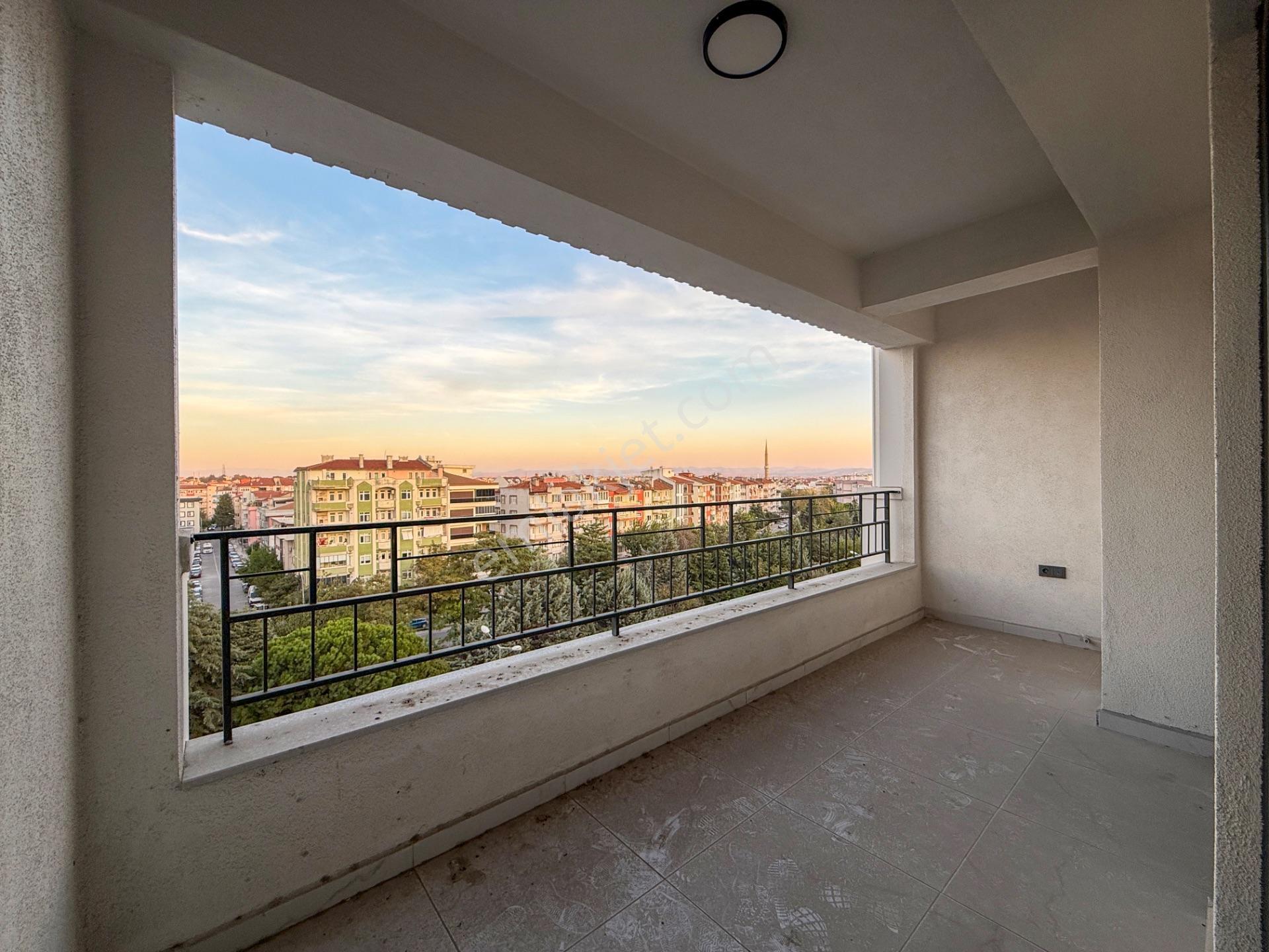 Yeni İzmir Cad Üzerinde Satılık Arakat 3+1 Daire — fotoğraf 10