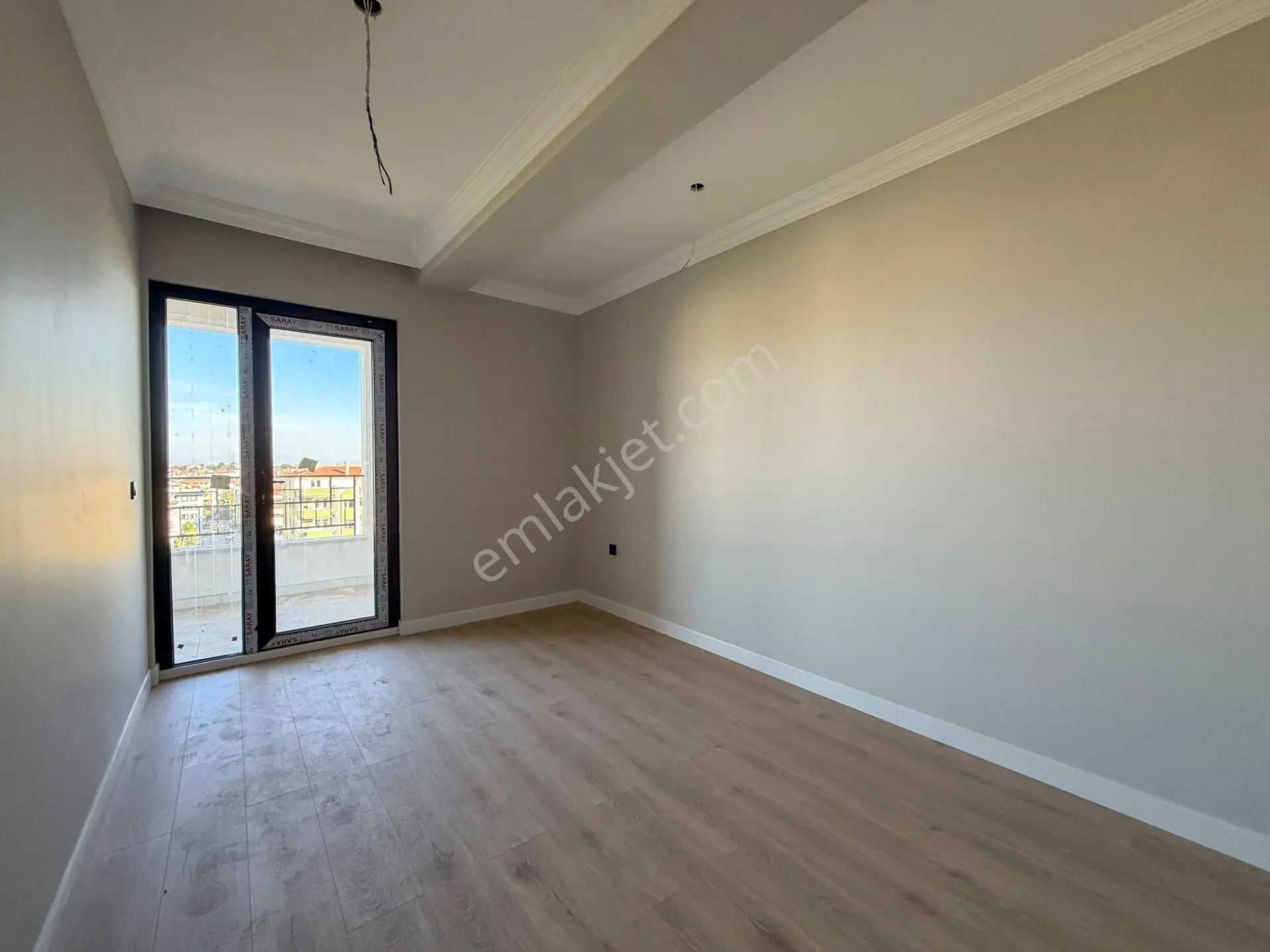 Yeni İzmir Cad Üzerinde Satılık Arakat 3+1 Daire — fotoğraf 14