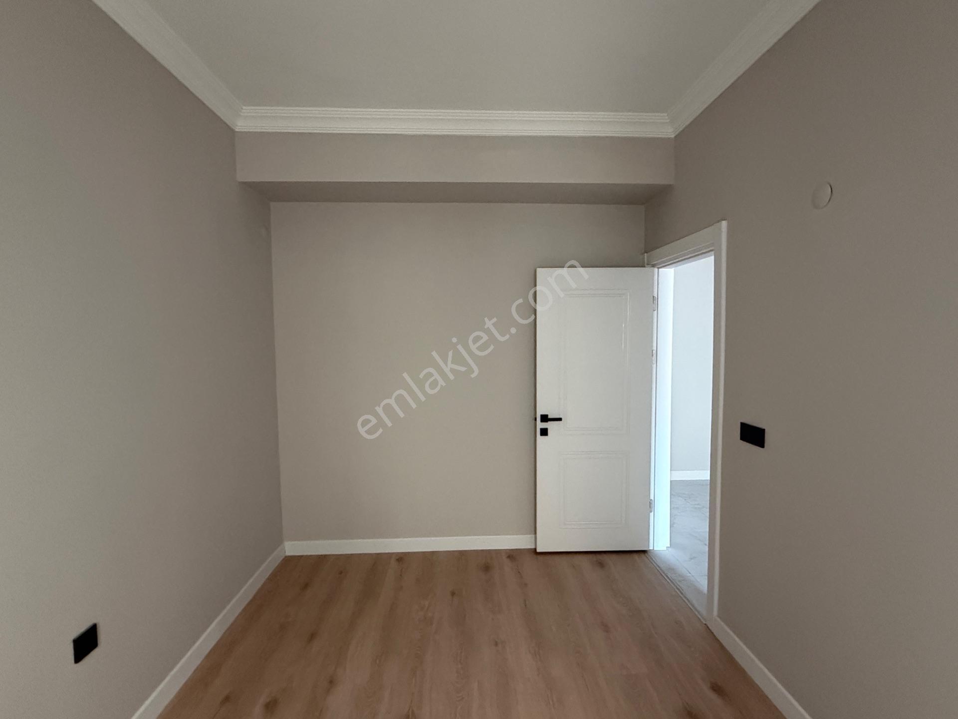Yeni İzmir Cad Üzerinde Satılık Arakat 3+1 Daire — fotoğraf 20