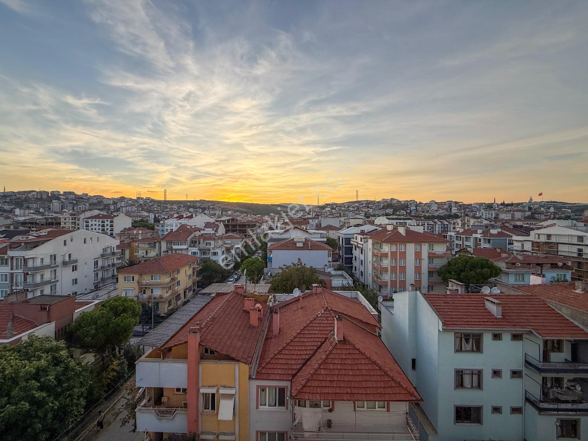 Yeni İzmir Cad Üzerinde Satılık Arakat 3+1 Daire — fotoğraf 27
