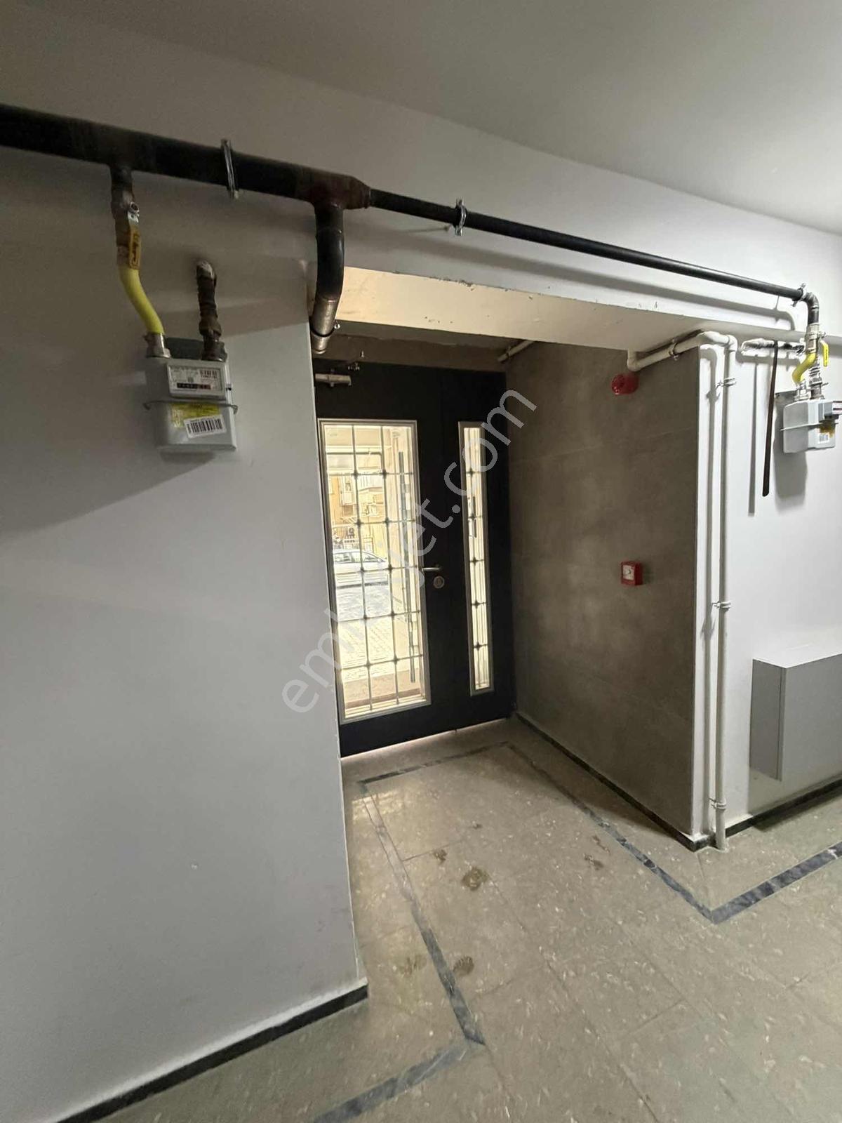 Re/max Fırtınadan Haznedarda Satılık Lüks 3+1 Daire — fotoğraf 4