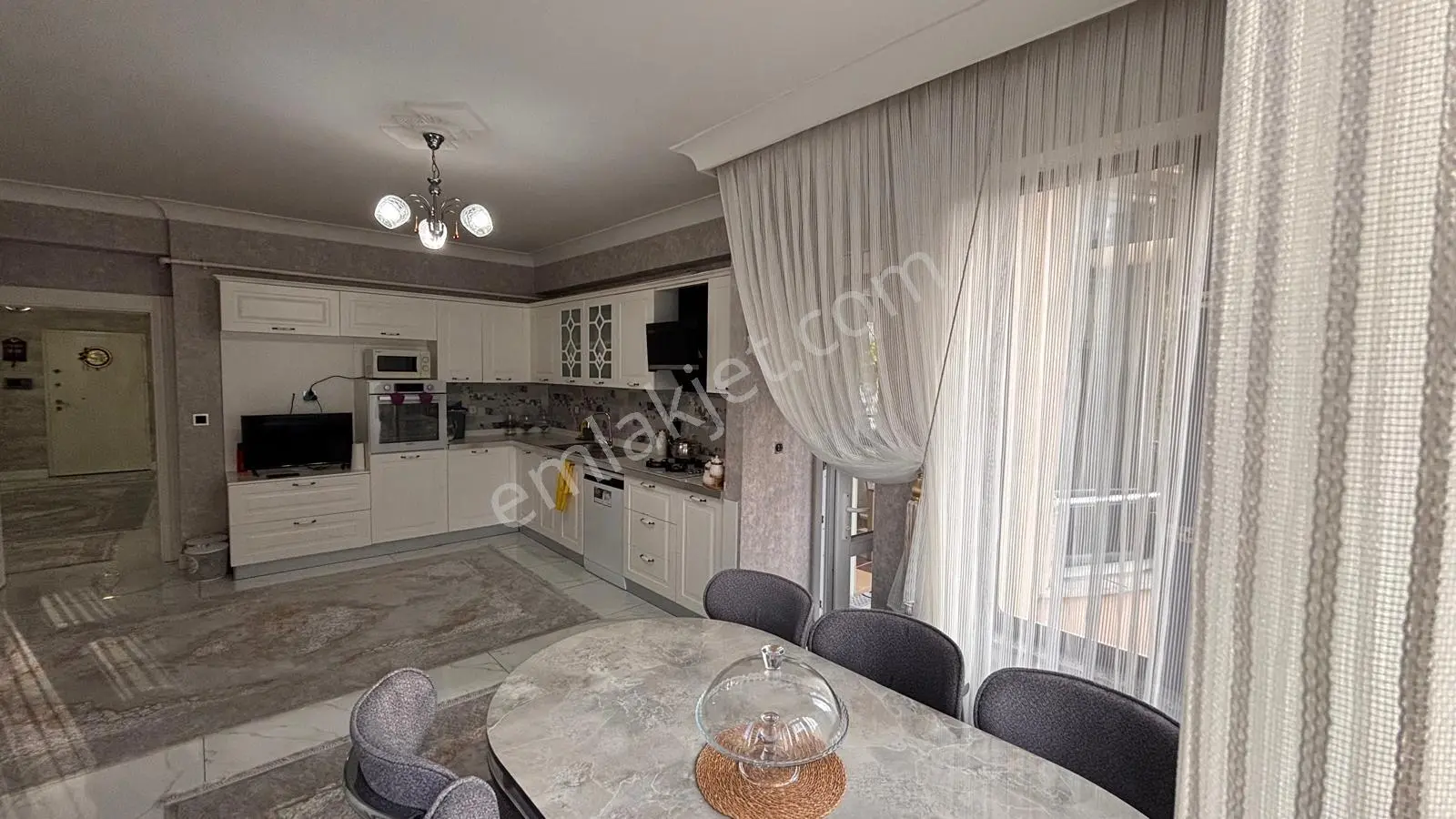 Diclekent Şark Konaklarında Satılık 4+1 | Net 210 M² | 3 Cepheli — fotoğraf 2
