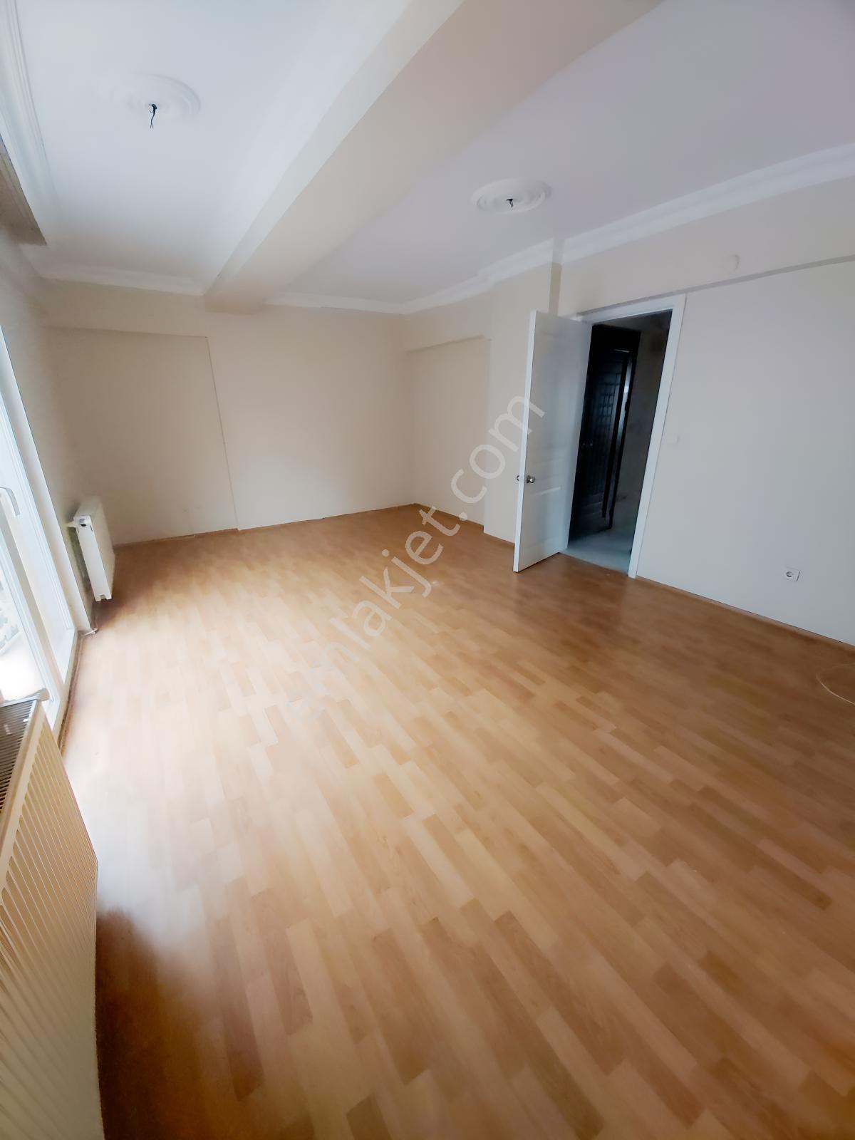 İçerenköy De Geniş Dubleks Çift Girişli Katta Tek 230 M2 Daire — fotoğraf 2