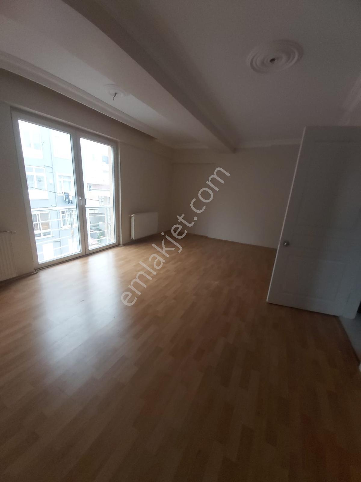 İçerenköy De Geniş Dubleks Çift Girişli Katta Tek 230 M2 Daire — fotoğraf 3